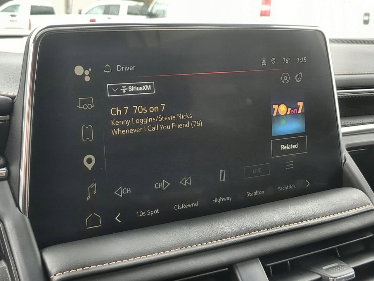 Used 2024 GMC Yukon AT4 w/ Technology Package image 13