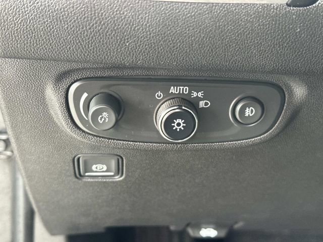 Used 2022 GMC Terrain SLT image 27