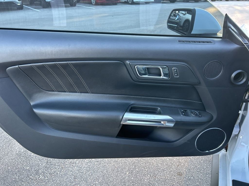 Used 2016 Ford Mustang GT Premium image 15