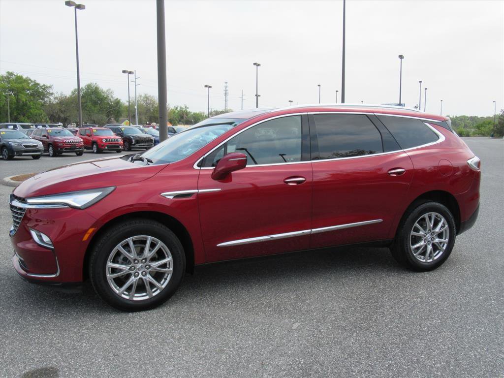 Used 2023 Buick Enclave Essence w/ Experience Buick Package image 4