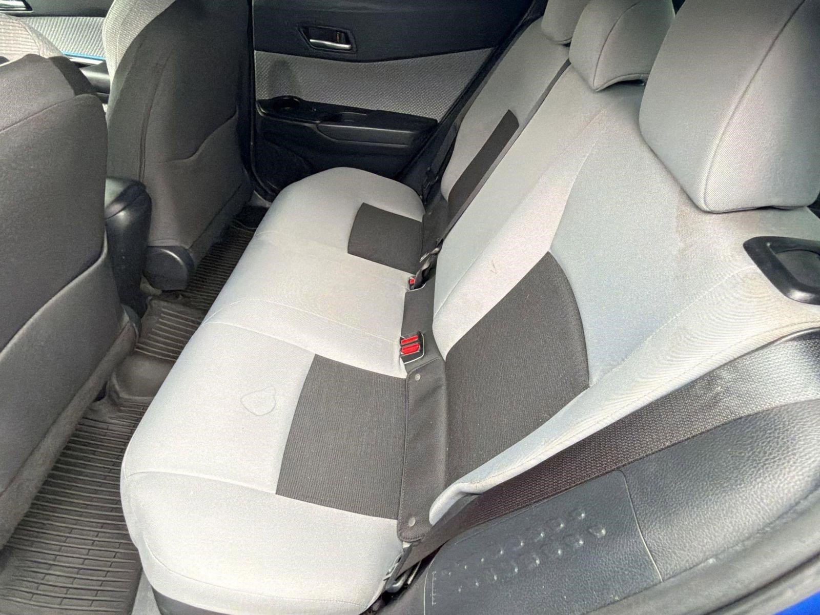 Used 2019 Toyota C-HR XLE FWD image 15