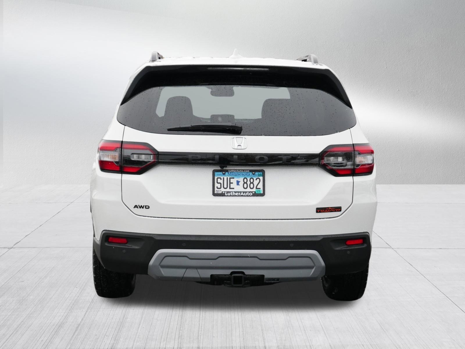 Certified 2025 Honda Pilot TrailSport image 6