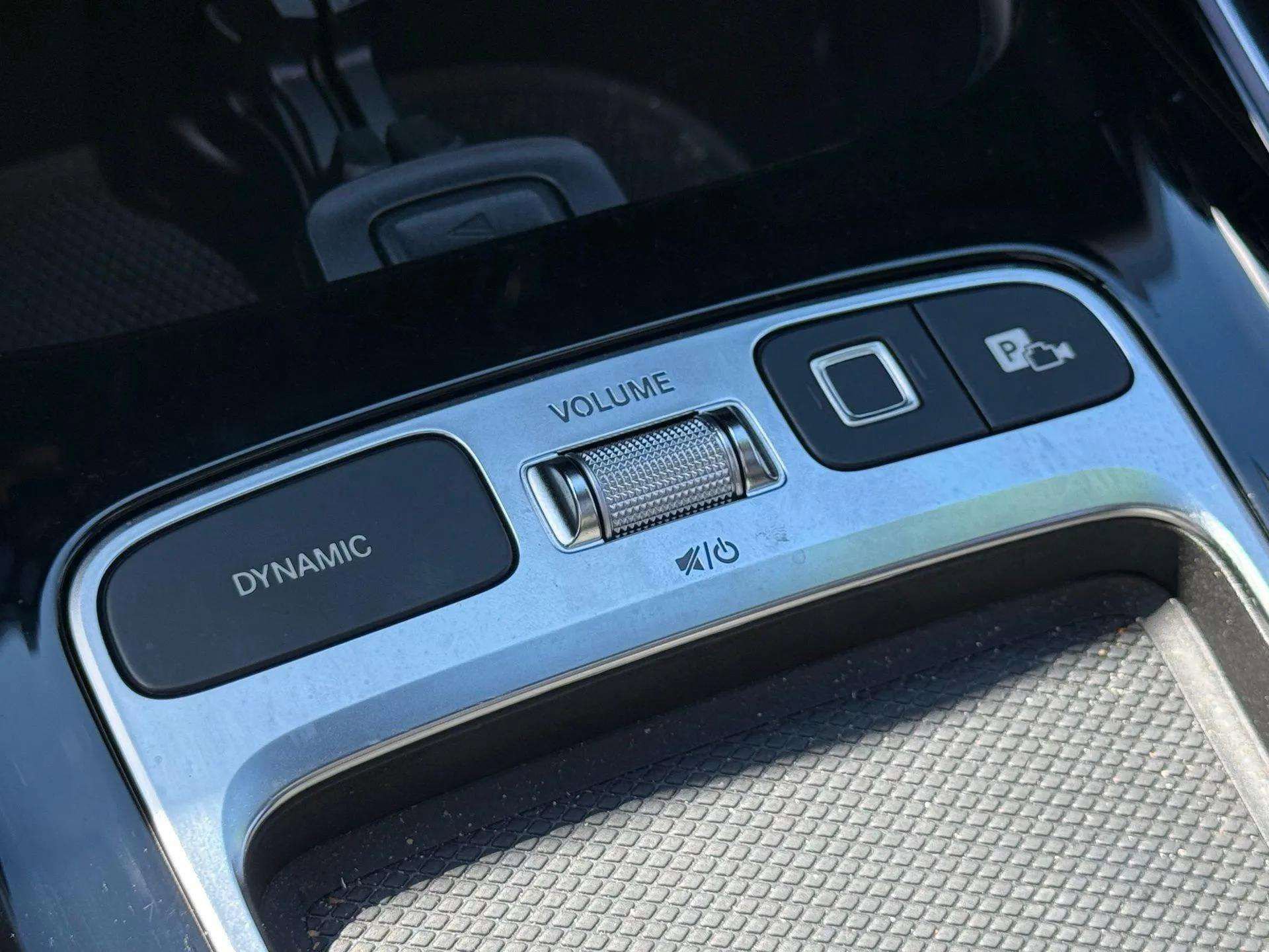 Used 2025 Mercedes-Benz GLB 250 GLB 250 image 40