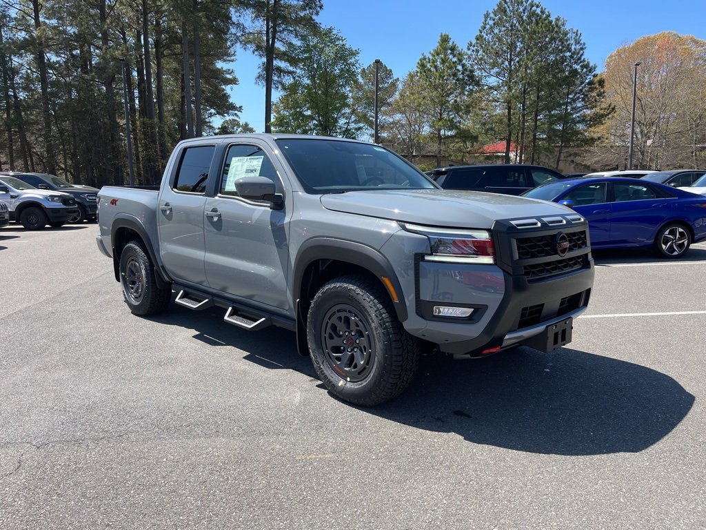 New 2025 Nissan Frontier PRO-4X image 4