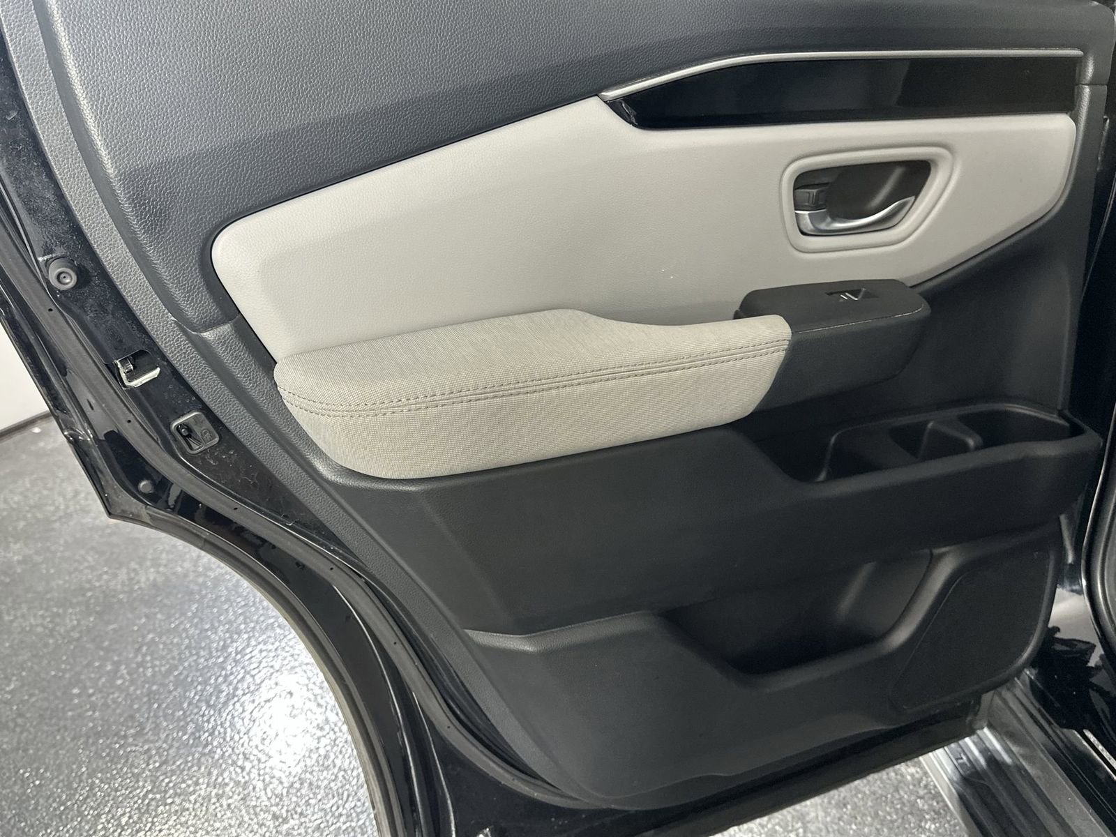 Used 2023 Honda Pilot LX image 34