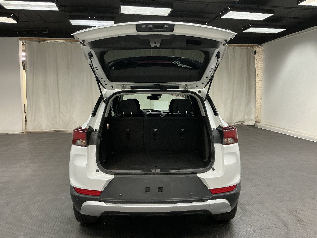 Used 2022 Chevrolet TrailBlazer LT w/ Convenience Package FWD image 24