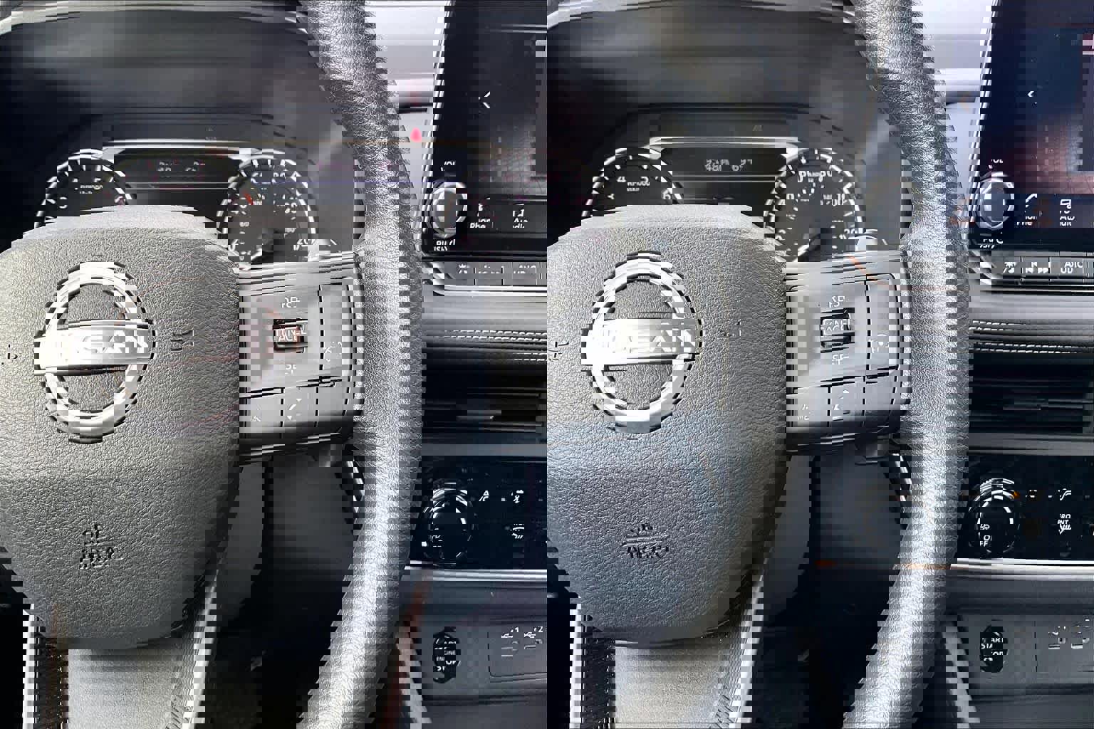 Certified 2025 Nissan Rogue S FWD image 19