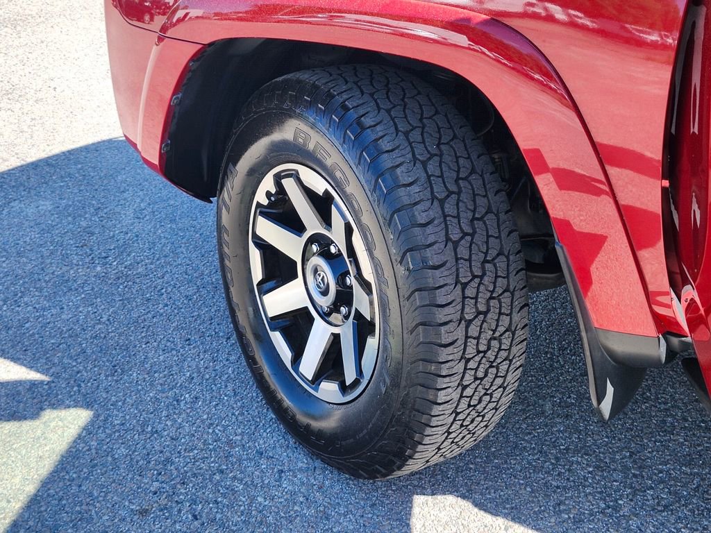 Used 2019 Toyota 4Runner TRD Off-Road Premium AWD/4WD image 33