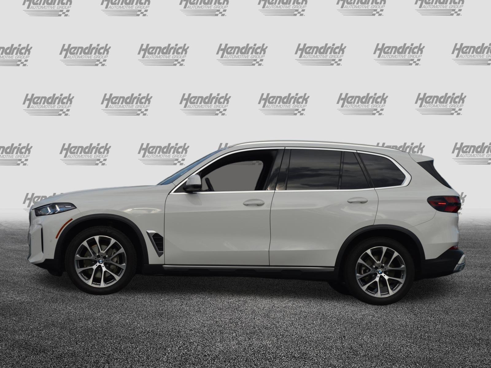 Certified 2024 BMW X5 xDrive40i w/ Premium Package image 8