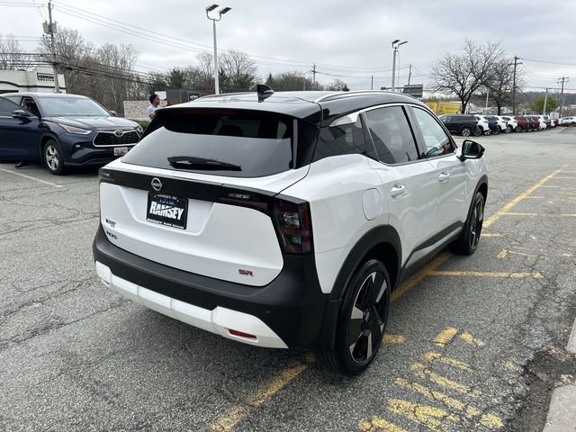 Certified 2025 Nissan Kicks SR FWD image 8