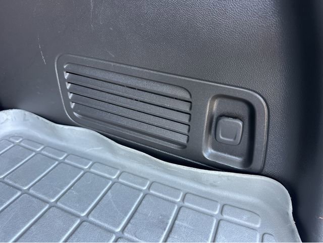 Used 2019 Buick Enclave Essence image 20