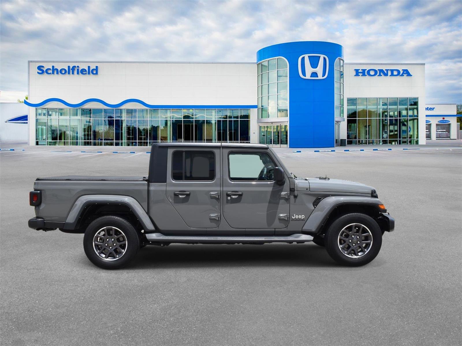 Used 2021 Jeep Gladiator Overland AWD/4WD image 2