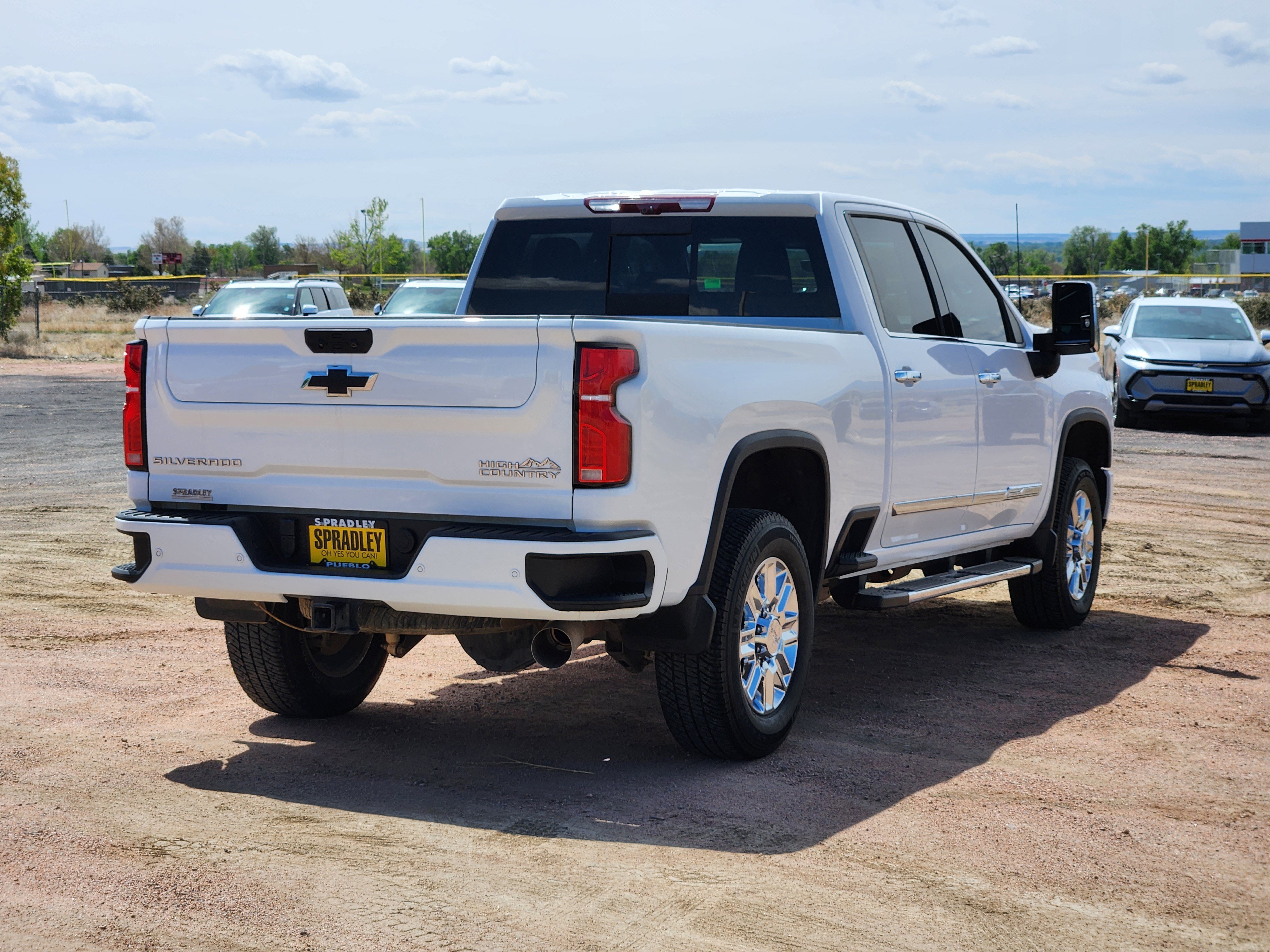 Used 2024 Chevrolet Silverado 3500 High Country w/ High Country Premium Package AWD/4WD image 5