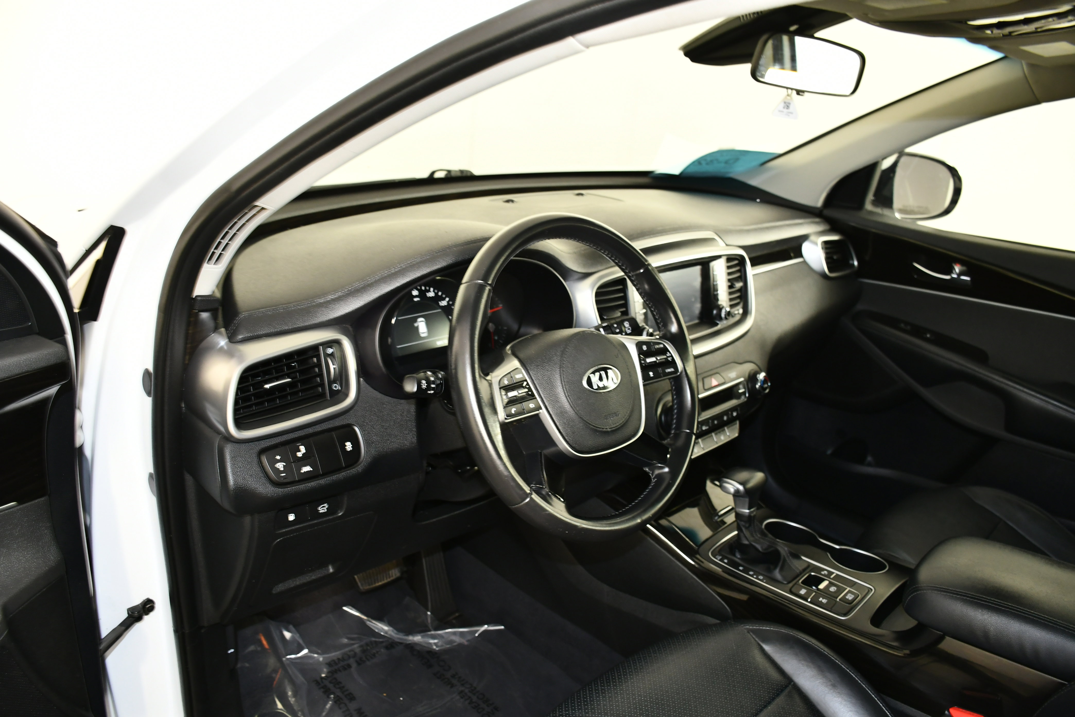 Used 2020 Kia Sorento EX image 38