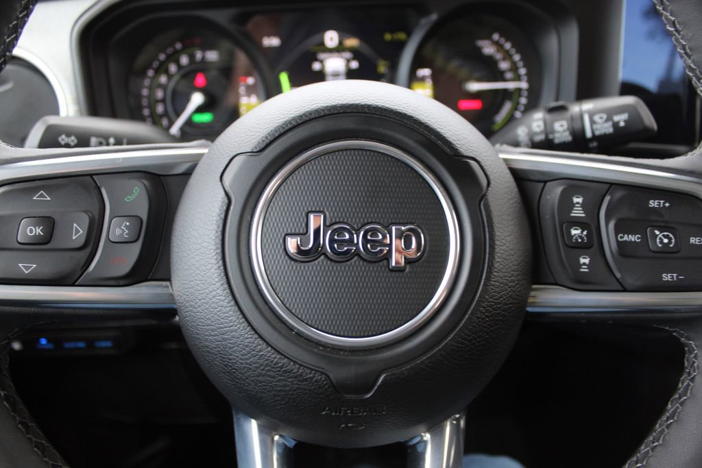 Used 2025 Jeep Wrangler Unlimited Sahara image 25