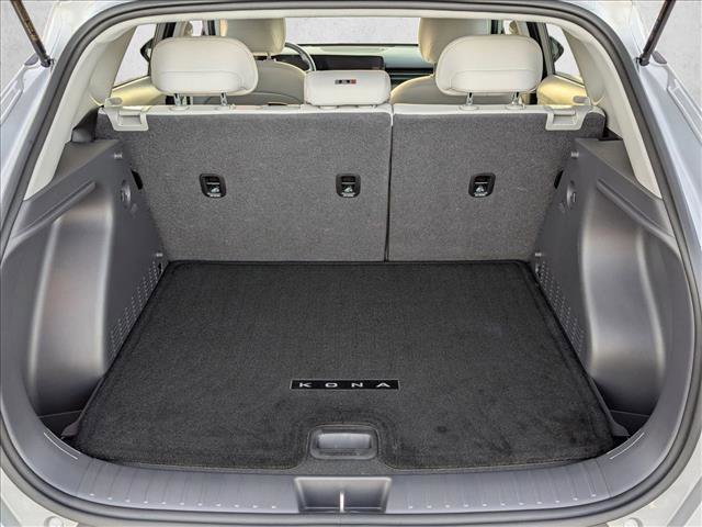 Used 2025 Hyundai Kona SEL FWD image 6