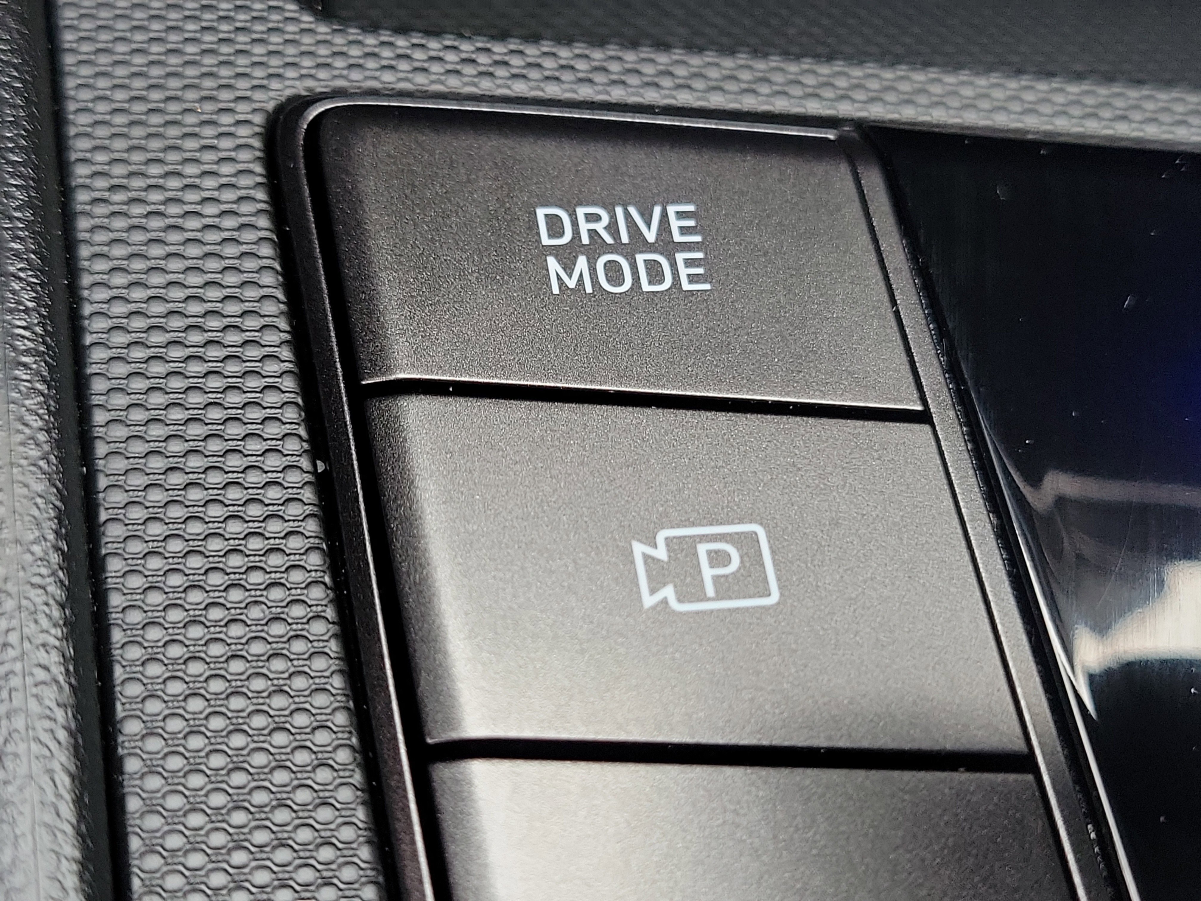 Certified 2025 Hyundai Elantra Sport FWD image 17