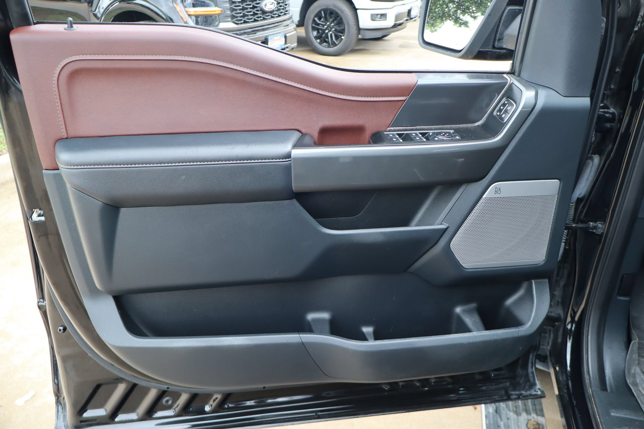Used 2023 Ford F150 Lariat w/ Equipment Group 502A High AWD/4WD image 12
