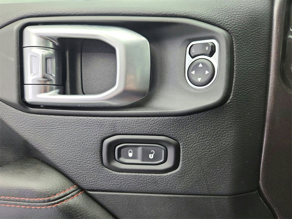 Used 2018 Jeep Wrangler Unlimited Rubicon image 19