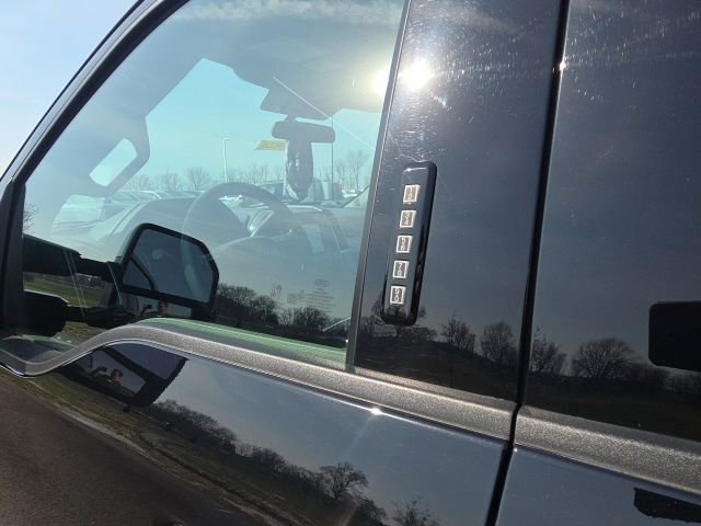 Used 2022 Ford F350 XLT w/ XLT Premium Package image 18