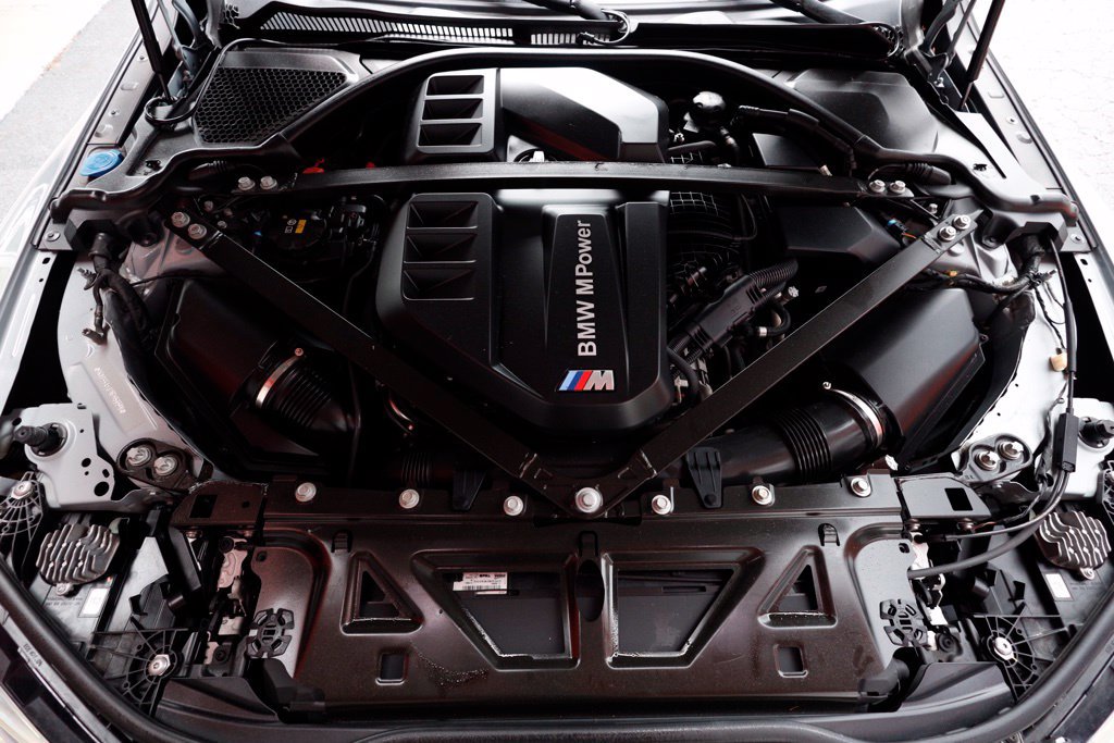 Used 2022 BMW M3 Competition w/ M Carbon Exterior Package RWD image 8