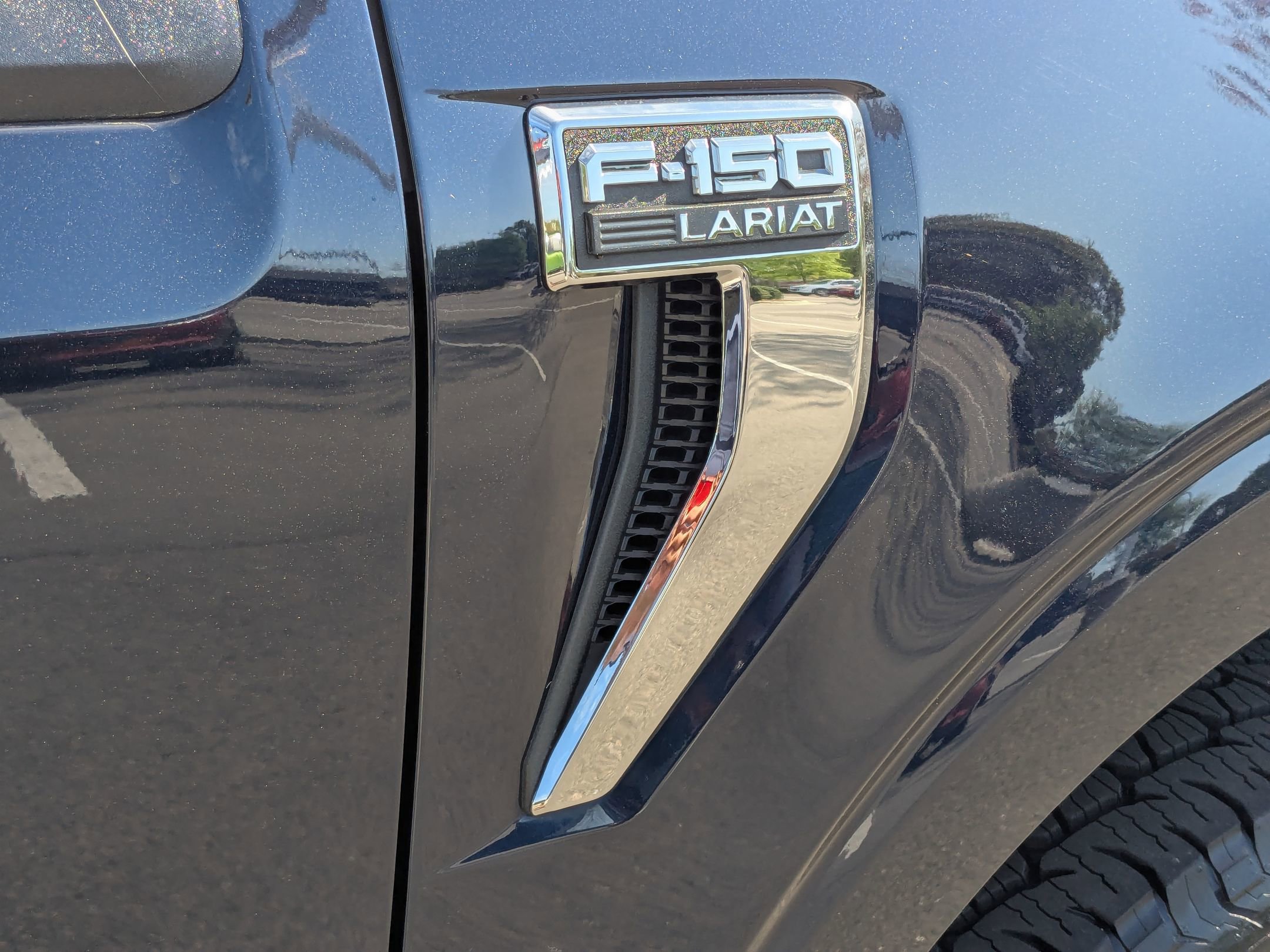 Certified 2022 Ford F150 Lariat w/ Equipment Group 502A High AWD/4WD image 49