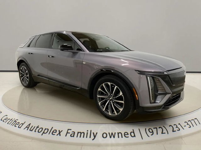 Used 2024 Cadillac Lyriq Sport RWD image 7