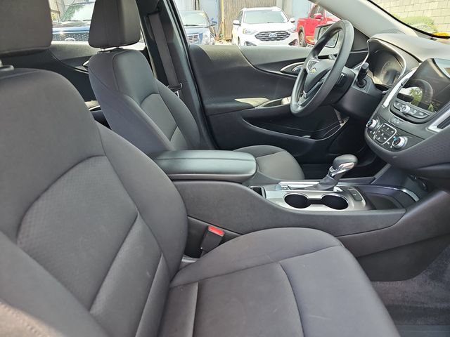 Used 2022 Chevrolet Malibu LT FWD image 11