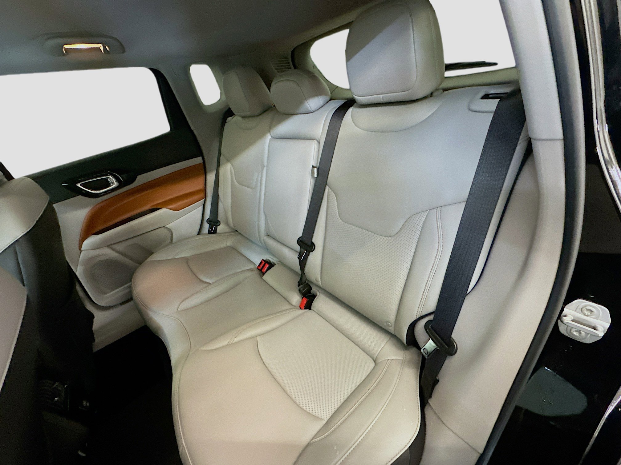 Used 2022 Jeep Compass Limited image 28