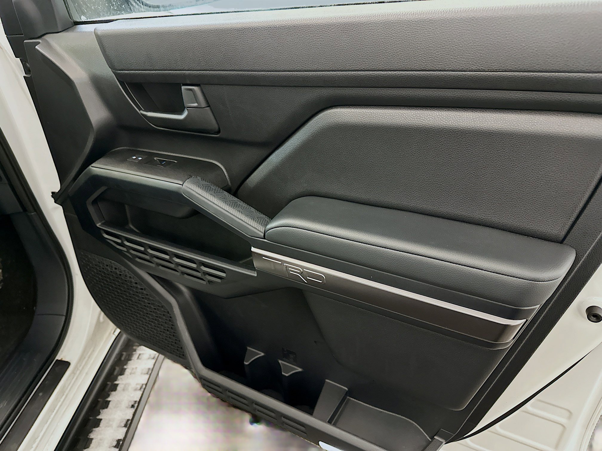 Used 2025 Toyota 4Runner TRD Off-Road image 33