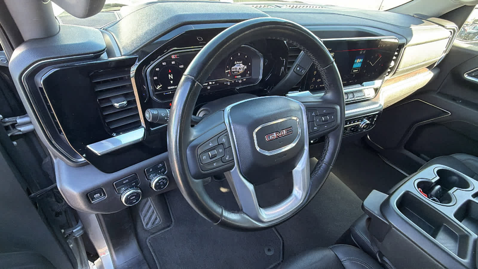 Certified 2024 GMC Sierra 1500 SLT image 10