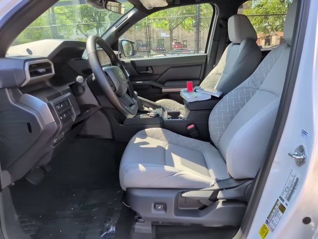 Used 2026 Toyota Tacoma SR5 AWD/4WD image 12