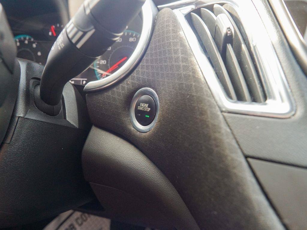 Used 2019 Chevrolet Malibu LT FWD image 21