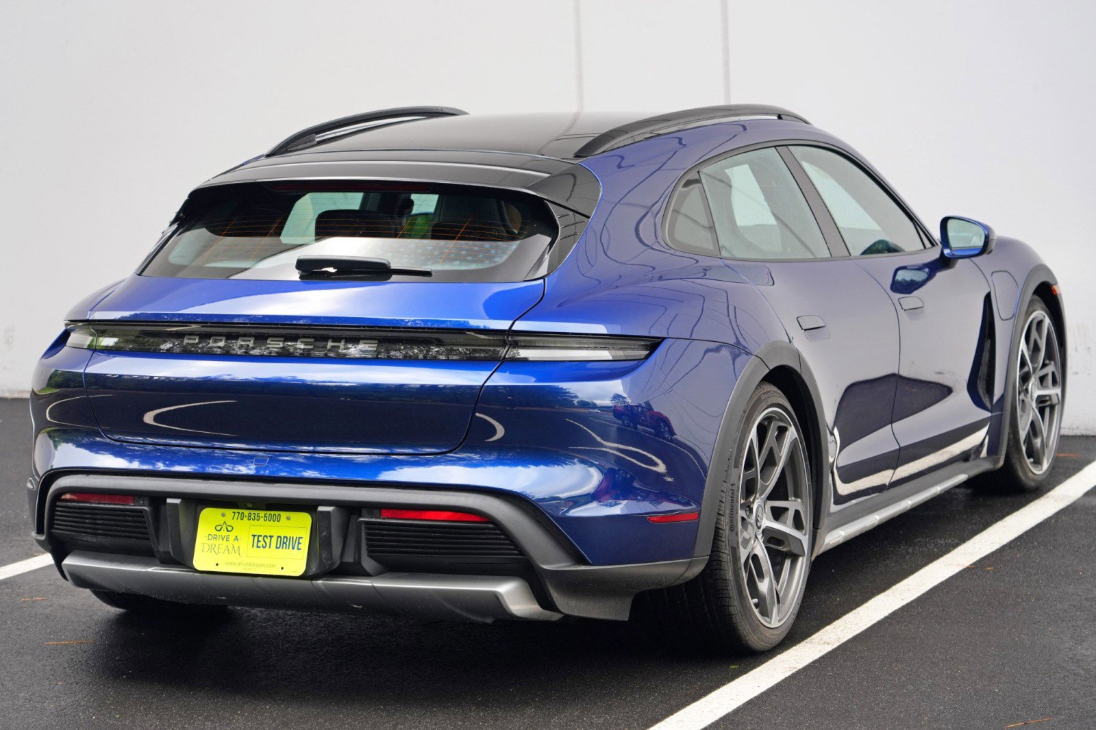 Used 2022 Porsche Taycan 4 Cross Turismo AWD/4WD image 55