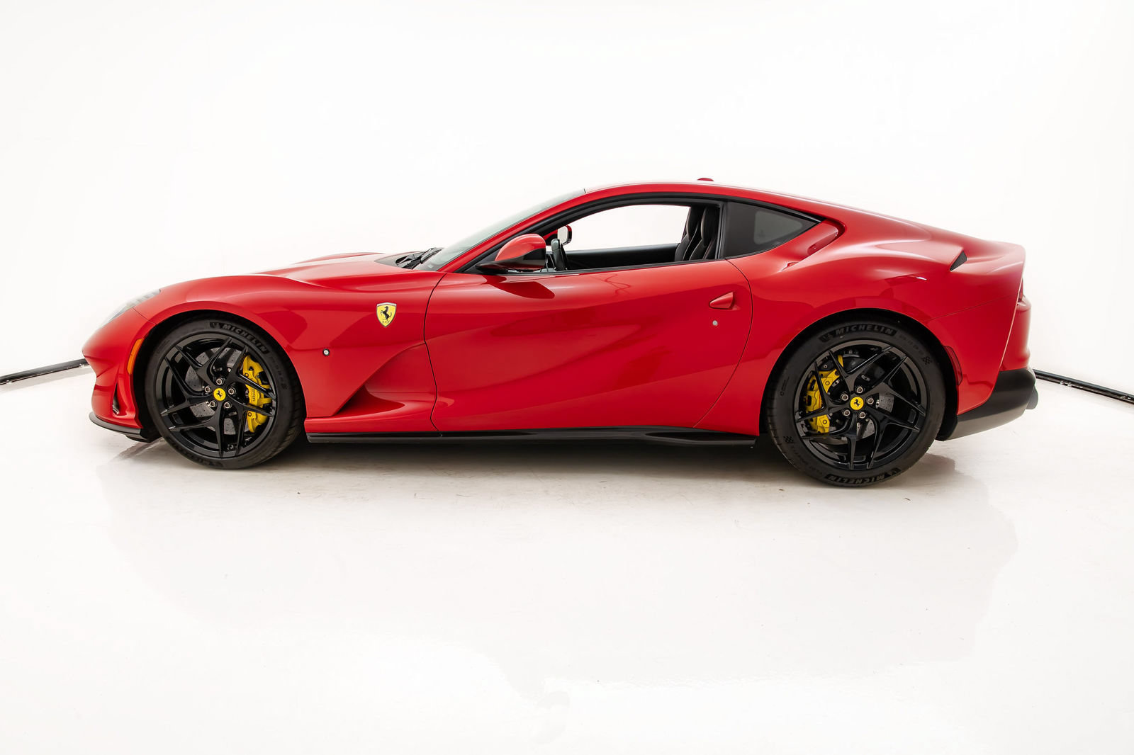 Certified 2018 Ferrari 812 Superfast RWD image 8