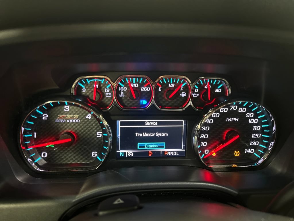 Used 2018 Chevrolet Silverado 1500 LTZ Z71 w/ LTZ Plus Package AWD/4WD image 23
