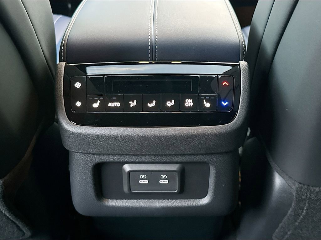 Used 2026 INFINITI QX60 Sport w/ Dark Cargo Package image 28