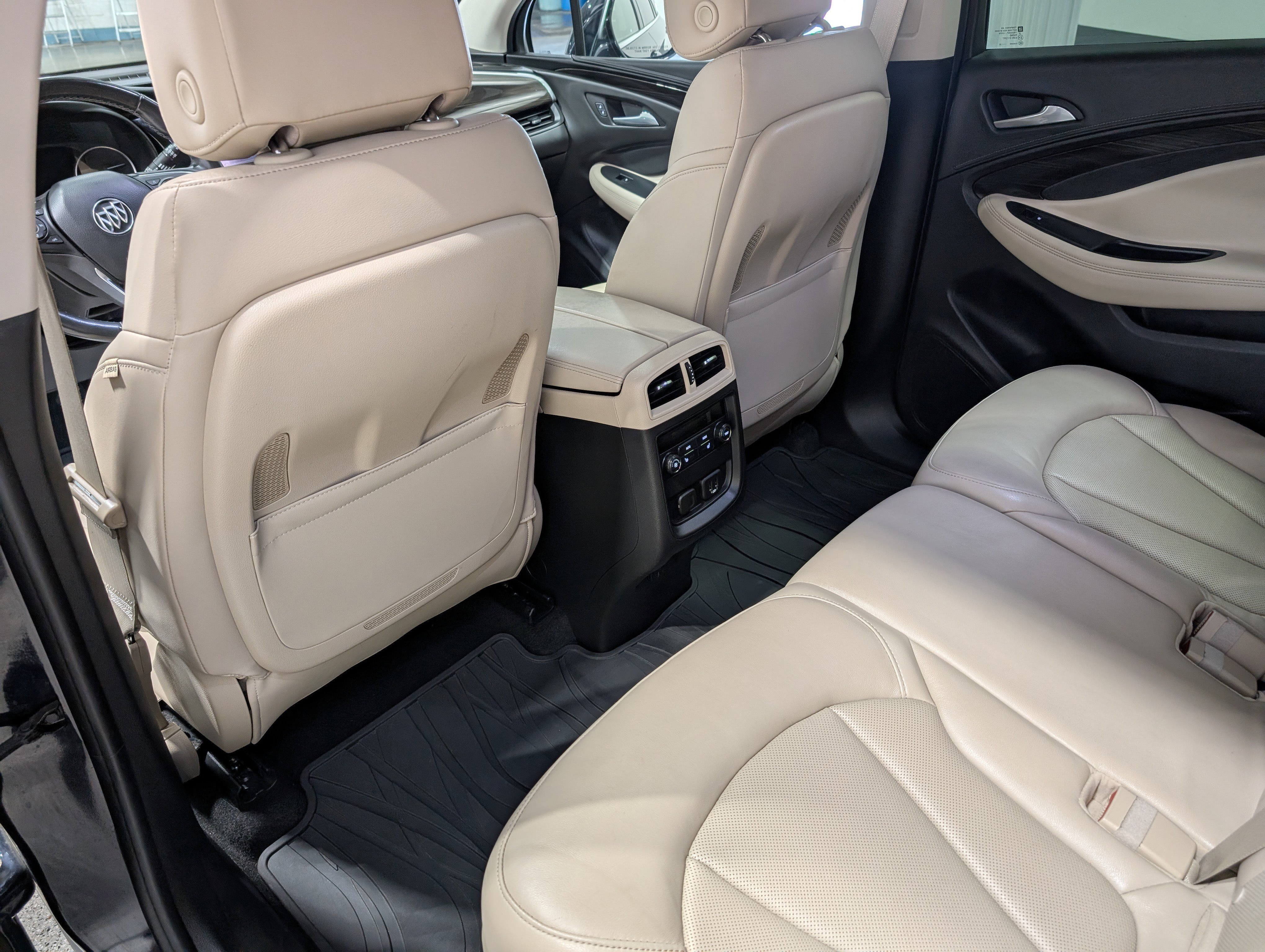 Used 2020 Buick Envision Premium w/ Driver Confidence Package image 17