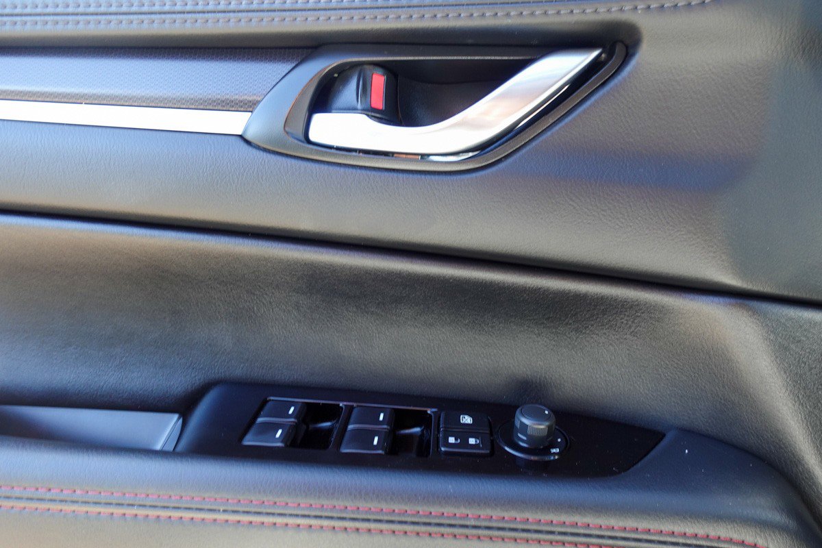 Certified 2023 MAZDA CX-5 Carbon Edition image 12