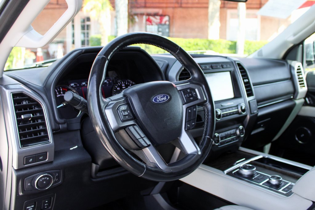 Used 2019 Ford Expedition Platinum image 19