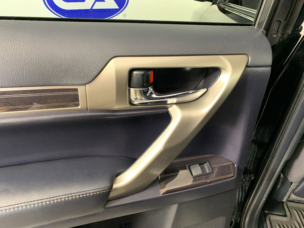 Used 2020 Lexus GX 460 Premium w/ Premium Package AWD/4WD image 32