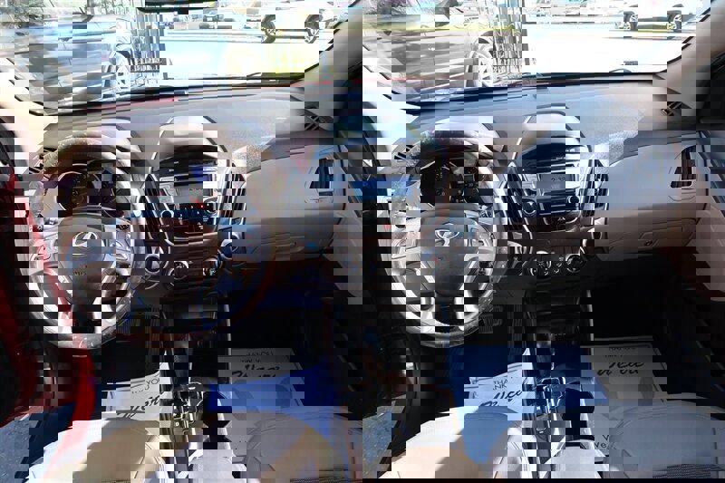 Used 2011 Hyundai Tucson GLS image 8