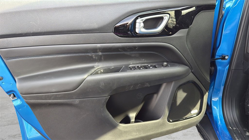 New 2026 Jeep Compass Limited image 23