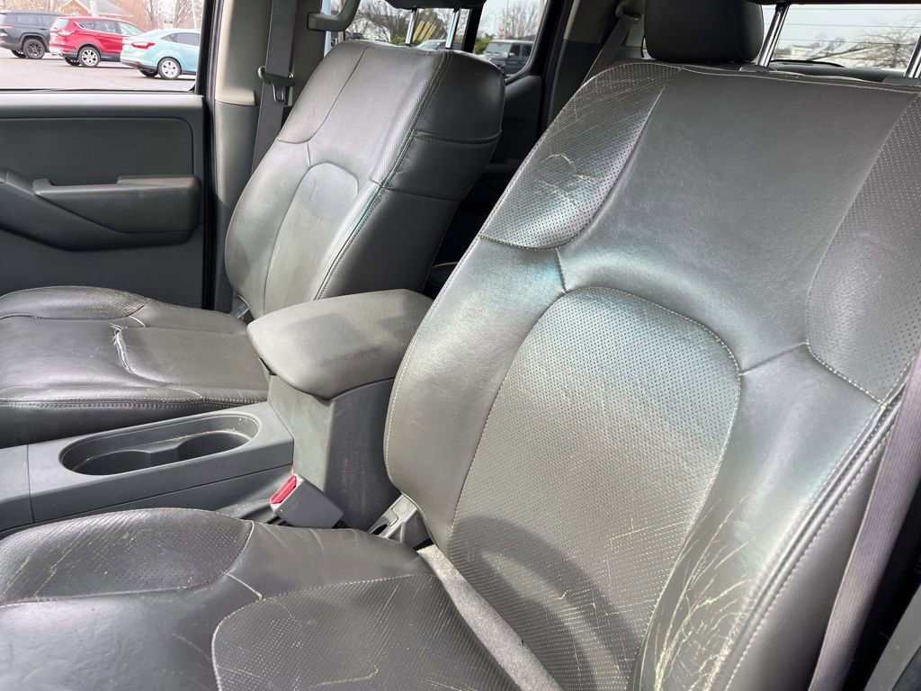 Used 2007 Nissan Frontier LE w/ Leather Pkg image 28