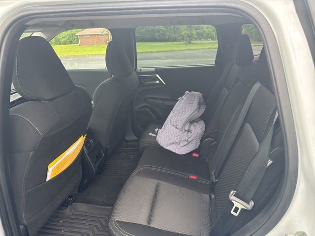 Used 2022 Mitsubishi Outlander ES FWD image 47