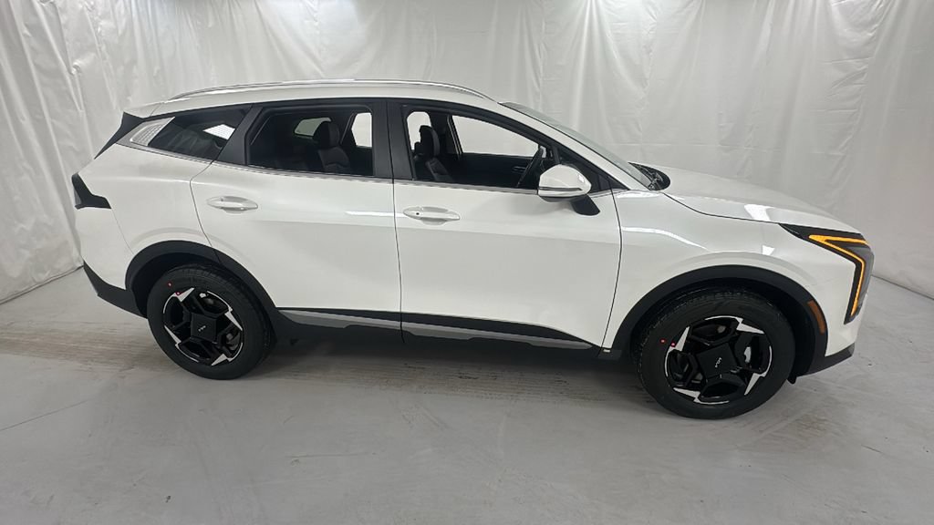 New 2026 Kia Sportage EX AWD/4WD image 2