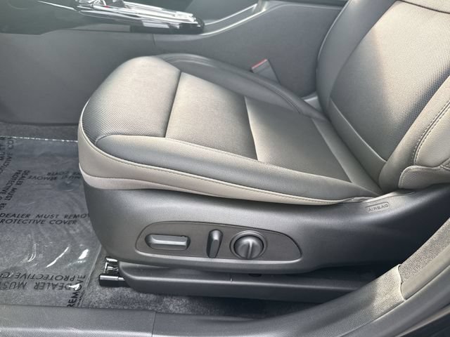 Used 2025 Chevrolet Trax ACTIV w/ Driver Confidence Package FWD image 12