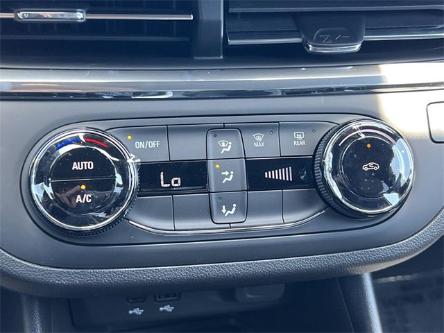 New 2025 Buick Envista Preferred image 18