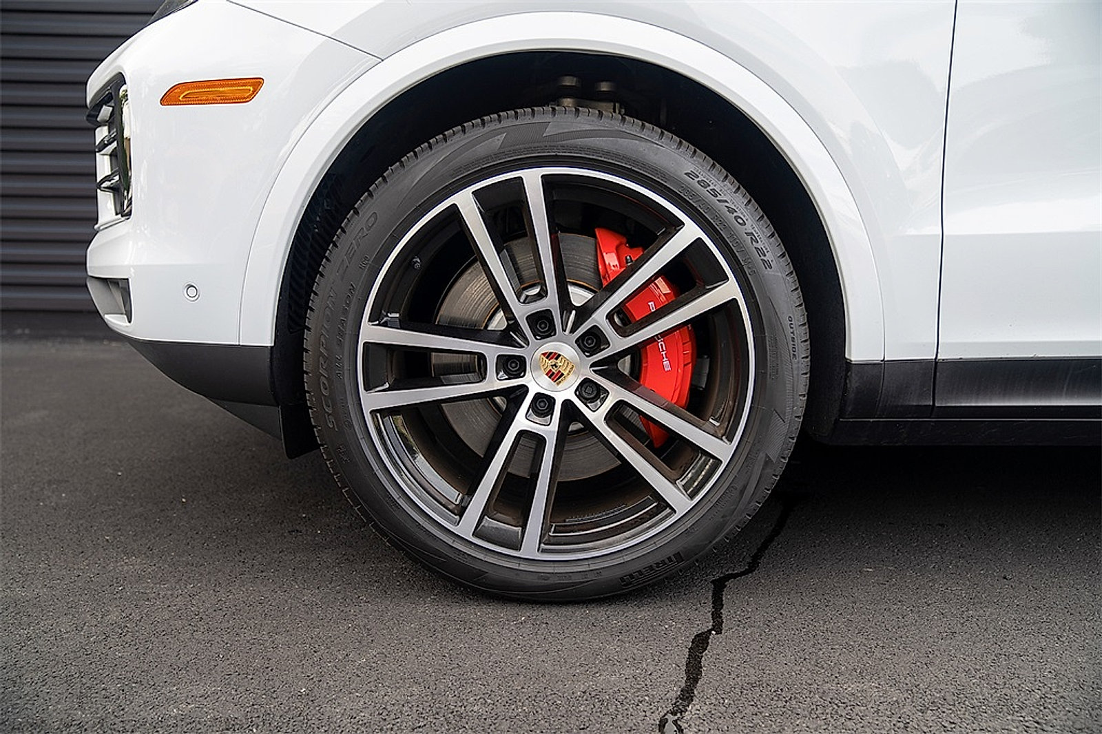 Used 2025 Porsche Cayenne S AWD/4WD image 24