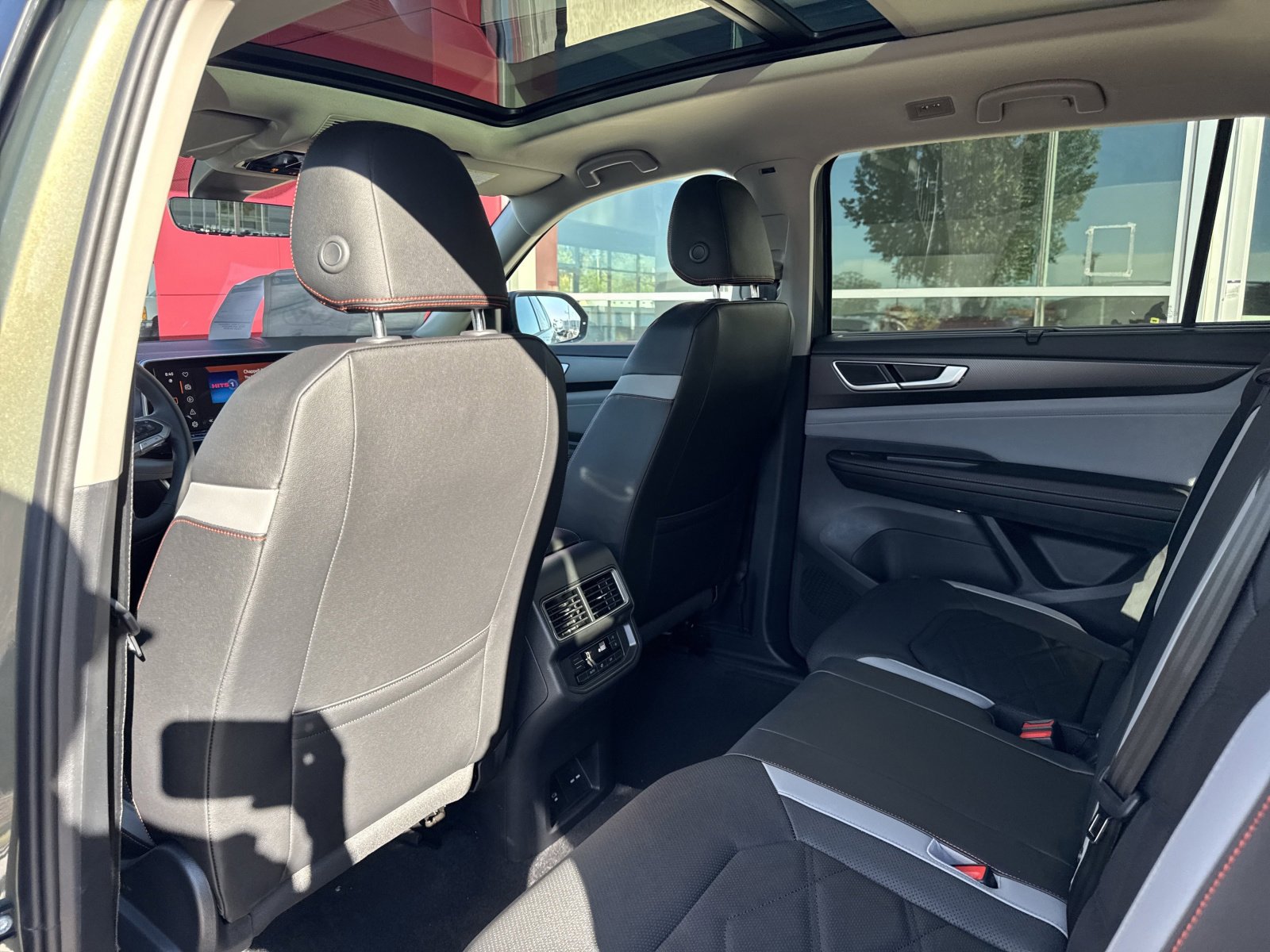 New 2026 Volkswagen Atlas Peak Edition image 21